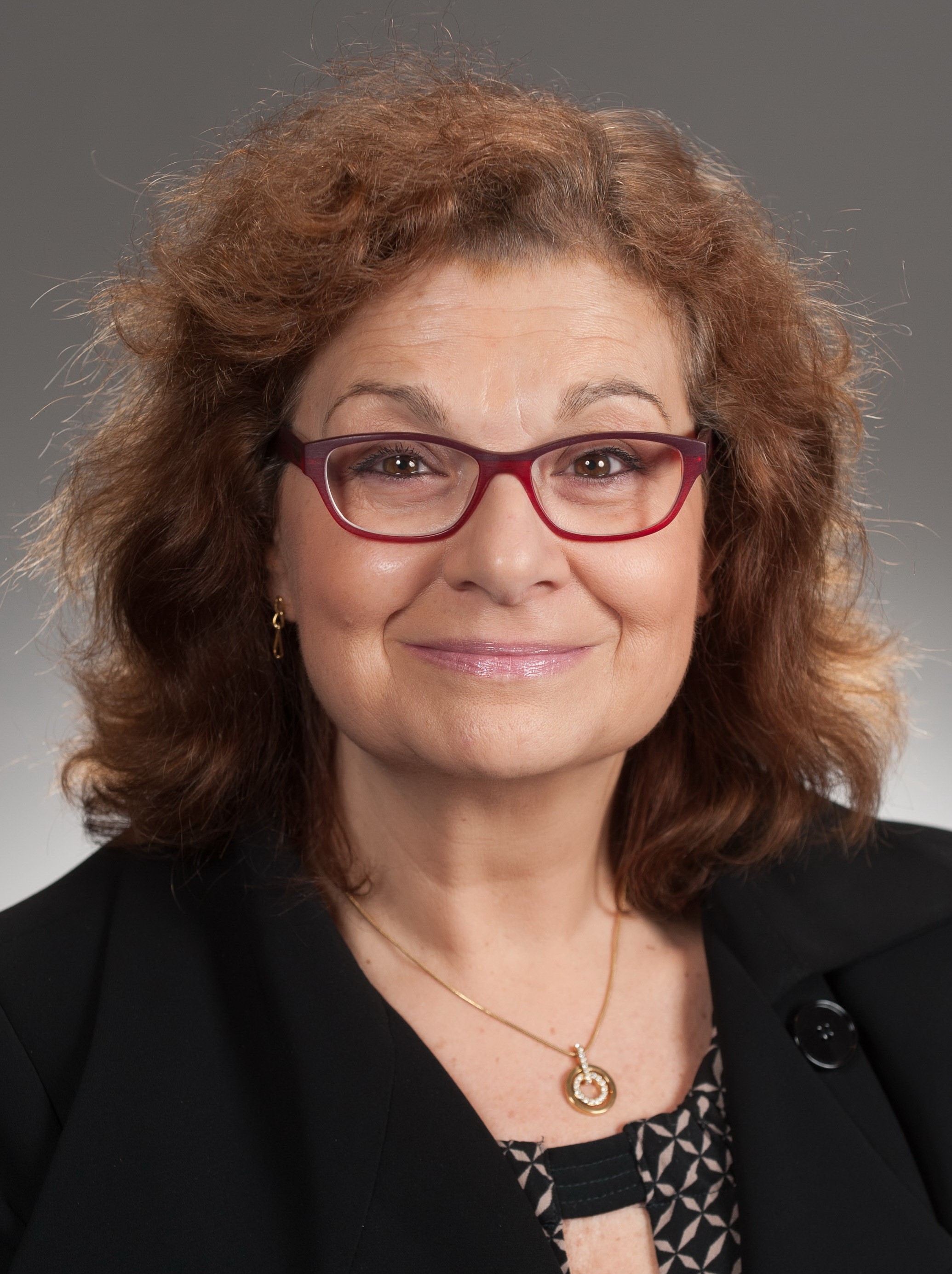 Photo of Dr Silvia Tenambaum